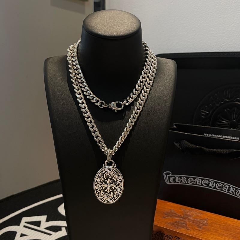 Ch*0me He**ts necklaces